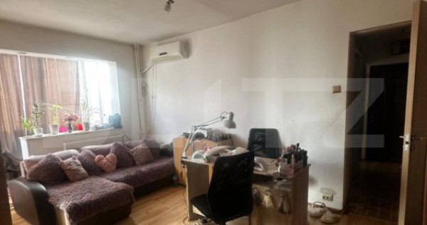 Apartament 3 camere, 50 mp, zona Craiovita Noua