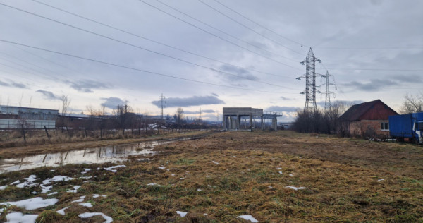 Teren cu hală &icirc;n construcție, 4300 mp &ndash; zona KIA, str.