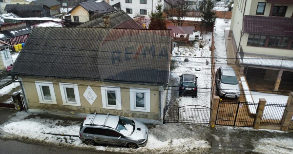 Casă de v&acirc;nzare zonă Centrală GURA HUMORULUI