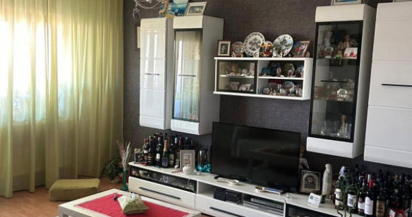 Apartament 2 camere, decomandat - zona Grivitei