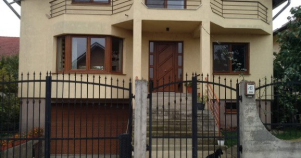 Casă de v&acirc;nzare,C&acirc;mpia Turzii &icirc;n zonă nouă si linistită