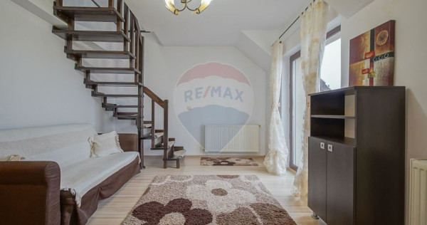 Apartament 3 camere pe două niveluri, cu parcare, Cartie...