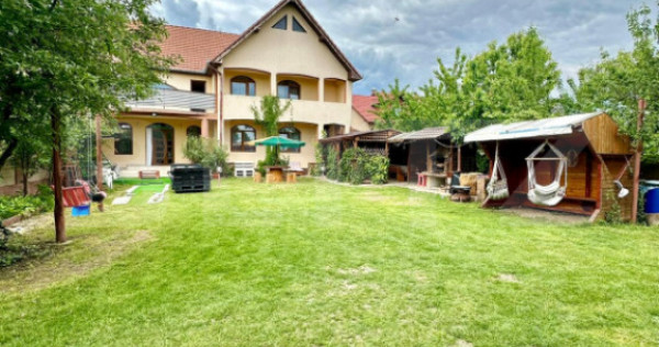 Casa 5 camere,teren 700 mp, foisor si gratar,Micesti