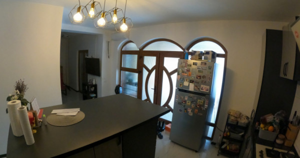 Casă de Vis de V&acirc;nzare &ndash; Eleganță și Confort zona cen