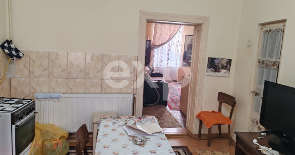 Casa individuala + curte