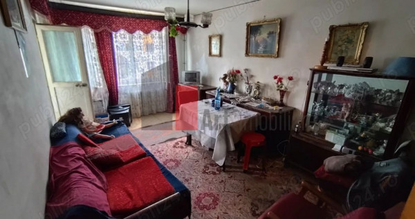 APARTAMENT 3 CAMERE-BARCA