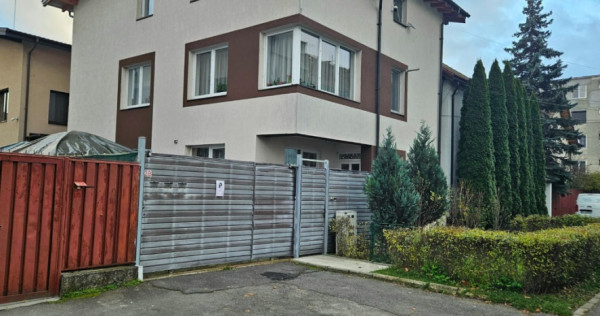 Apartament 3 camere la casa strada Forjei