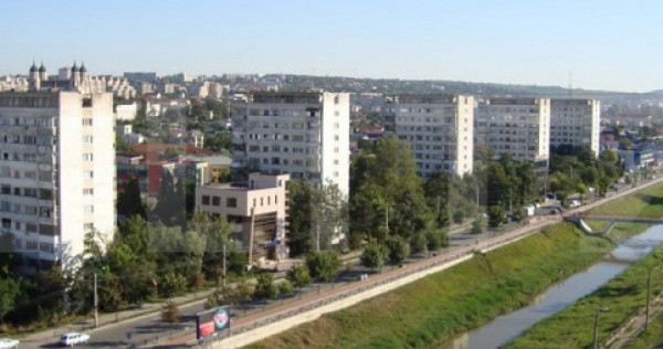 Cladire birouri/spatii comerciale, 565 mp, zona Ultracentral