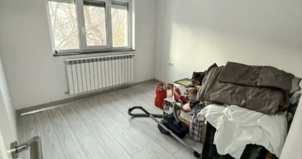 Apartament 2 camere, renovat &ndash; Zona Micro 17, Etaj 3