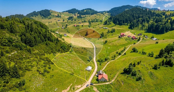 Casă + Teren Intravilan Fundata | Vedere Panoramică | A...