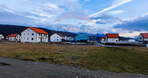 Teren intravilan de v&acirc;nzare &icirc;n Tălmaciu