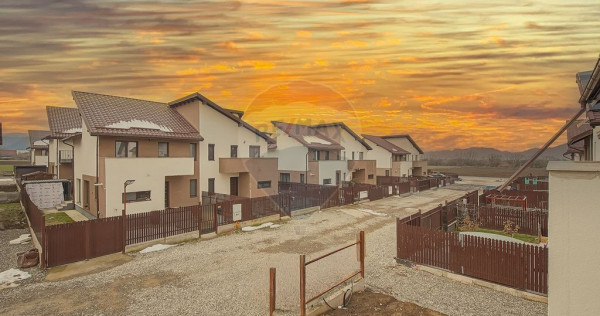 Casă Tip Duplex, Săcele