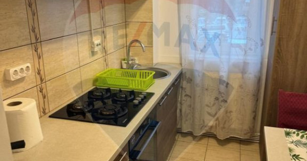 Apartament cu 3 camere de v&acirc;nzare &icirc;n zona Craiovita Noua