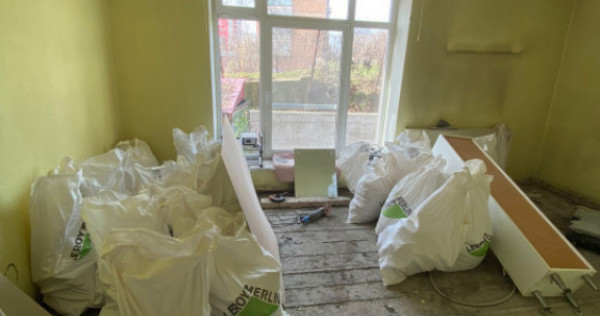 Garsonieră &icirc;n curs de renovare, 34 mp, zona Centru