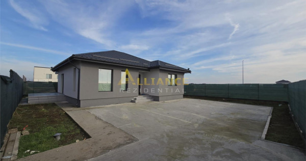 Casa individuala mobilata si utilata-3 camere-Panouri solare