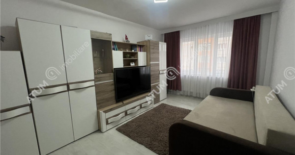 Apartament renovat cu 3 camere decomandate zona Vasile Aaron
