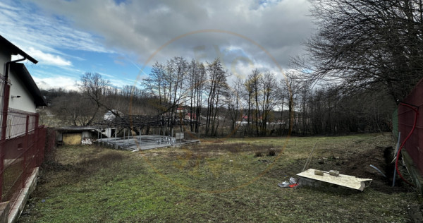 Teren 844 mp + Fundatie + Garaj | Smeura