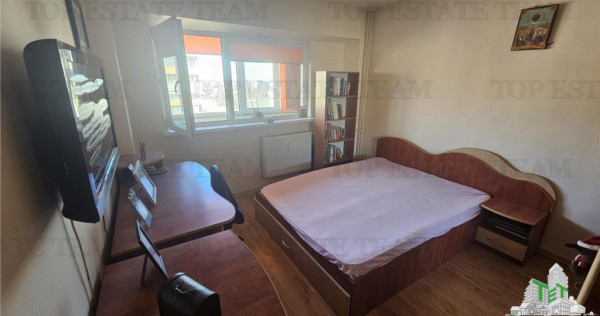 Apartament 3 camere metrou Gorjului (posibilitate centrala)