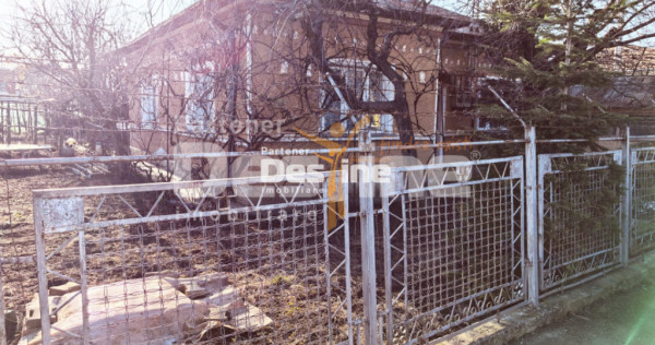 Casa de vanzare Copou-Sadoveanu 156mp + 412 mp teren