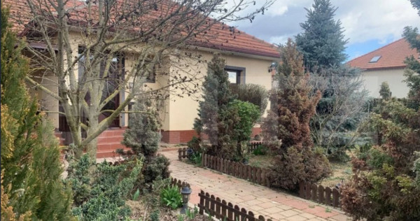Casa, 3 camere, 693 mp teren, Lazuri