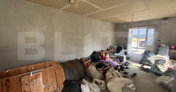 Casa de vanzare, 2 camere, 70 mp - Zalau