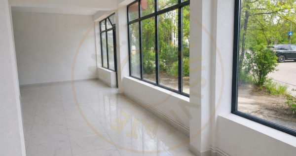 DE INCHIRIAT - renovat - parter si etajul 1 - stradal