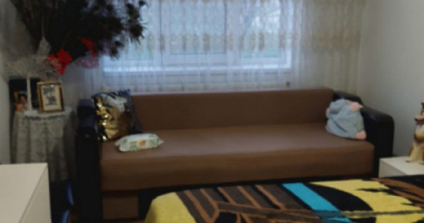 Apartament 2 camere de vanzare, situat in zona Poarta 6