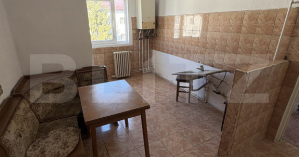Apartament cu 2 camere, zona Centrala
