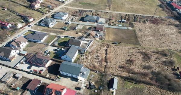 Teren Intravilan 2700 / ar