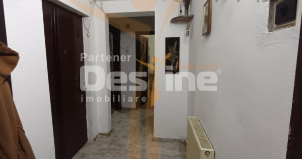 ???? Apartament 3 camere decomandat cu spațiu de depozitare