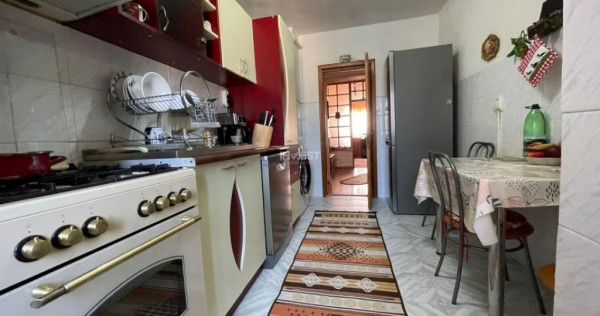 Apartament 4 camere, decomandat, zona Pacurari - Esplanada,