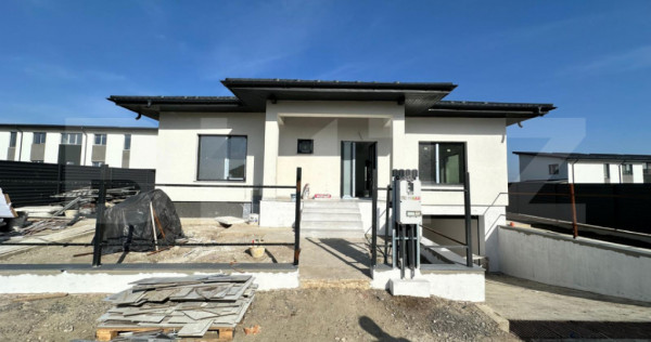 Casă modernă, plan parter, 117 mp utili + garaj, teren 451