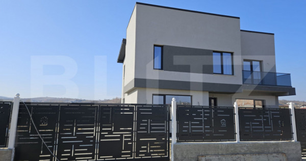Vila de lux cu 4 camere in Tomesti