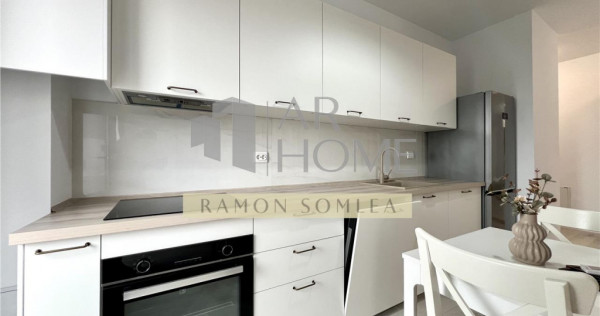 Garsoniera , de lux, parcare, zona Vest Ploiesti