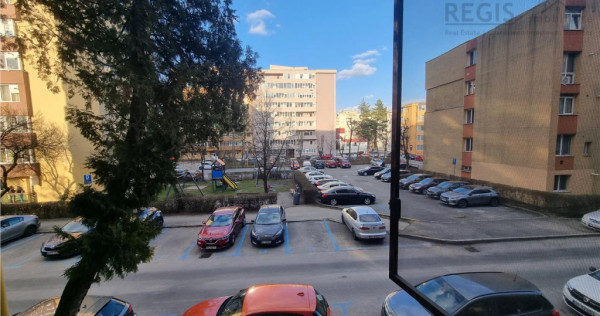 Apartament de 3 camere zona Carpatlor