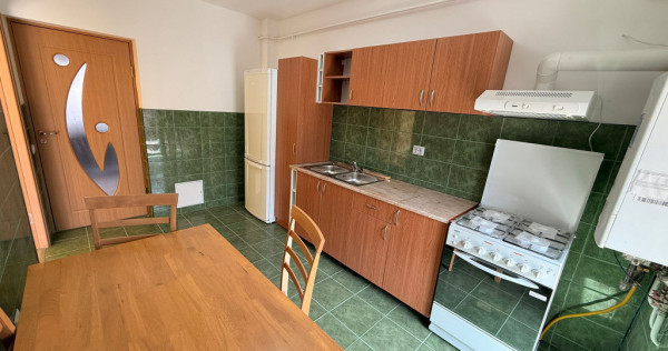 COMISION 0 Apartament 2 camere decomandat zona Eroilor