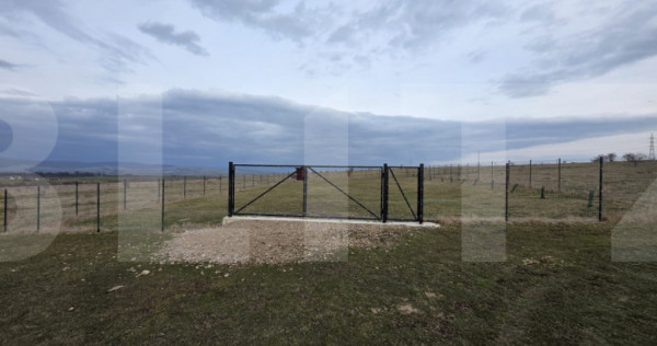 Teren intravilan imprejmuit intr-o zona panoramica