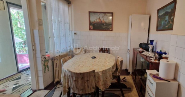 Casa 3 cam Ramnicu Valcea, Centru, Biblioteca Judeteana, ju