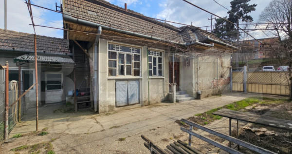 Casă de v&acirc;nzare &ndash; Aiud, la șoseaua principală