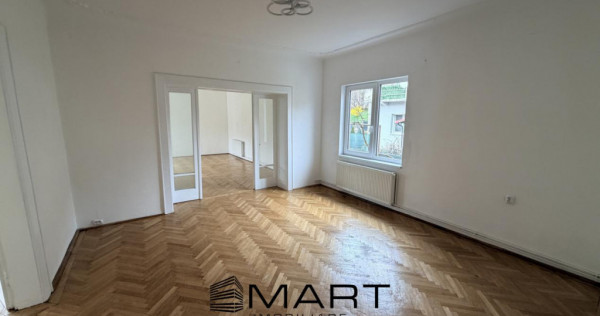 Casa 4 camere 130mp+400mp teren zona Spitalul Judetean