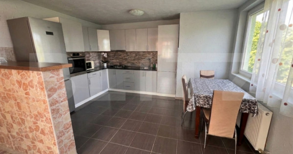 Apartament 3 camere decomandat, 89 mp, cu terasă și curte