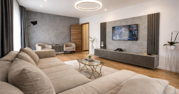 Lux, decomandat, balcon, loc parcare, Cosmopolit, Brasov