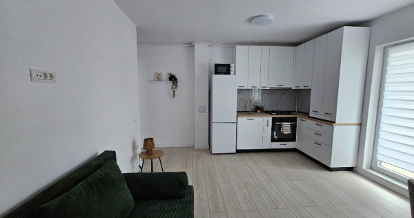Apartament tip studio, metrou Berceni - Prima inchiriere
