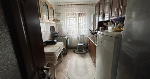 Apartament cu 2 camere de , 57mp, zona centrala, Piata Moldo