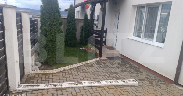 Casă Modernă cu Panouri Solare și Șemineu, la doar 4 km