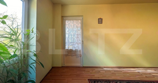 Apartament l&acirc;ngă piața Rogerius, 3 camere, etaj 2, renova
