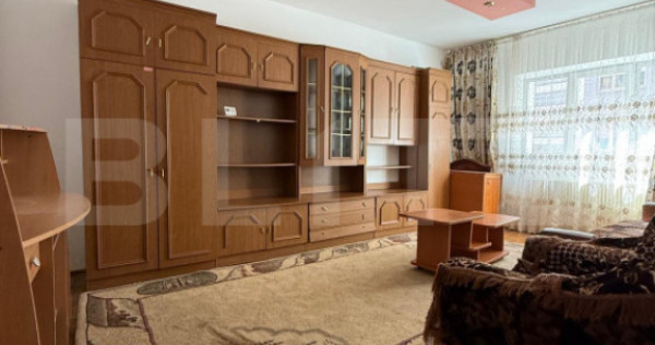 Apartament 2 camere, decomandat, etaj intermediar, zona foar