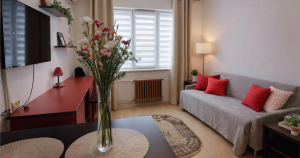 3D! Garsoniera cu baie si bucatarie, mobilata, loc parcare,