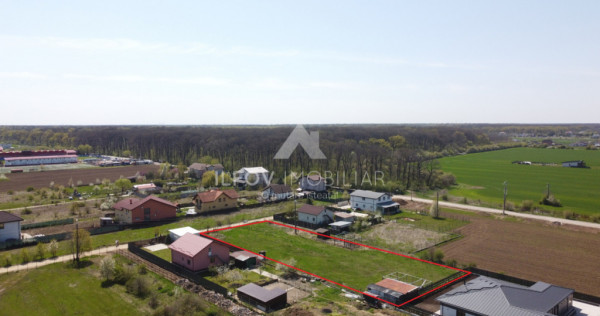 LOT TEREN 550 MP, DESCHIDERE 20.62ML, L&Acirc;NGĂ PĂDURE, TOATE