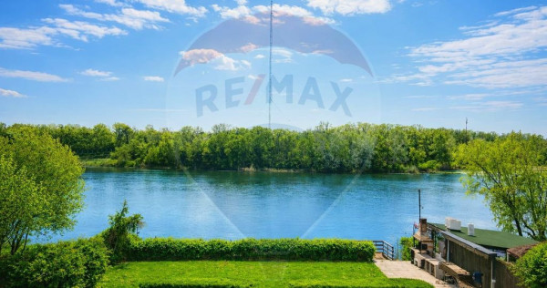 De vanzare apart. 3 cam, pe malul Lacului Snagov , comisi...